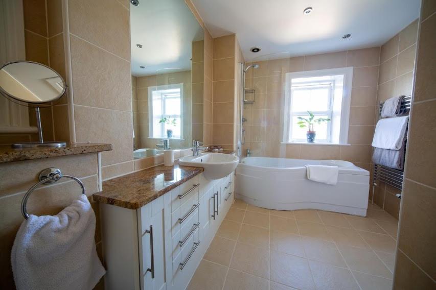 Brookdale House Holiday home *