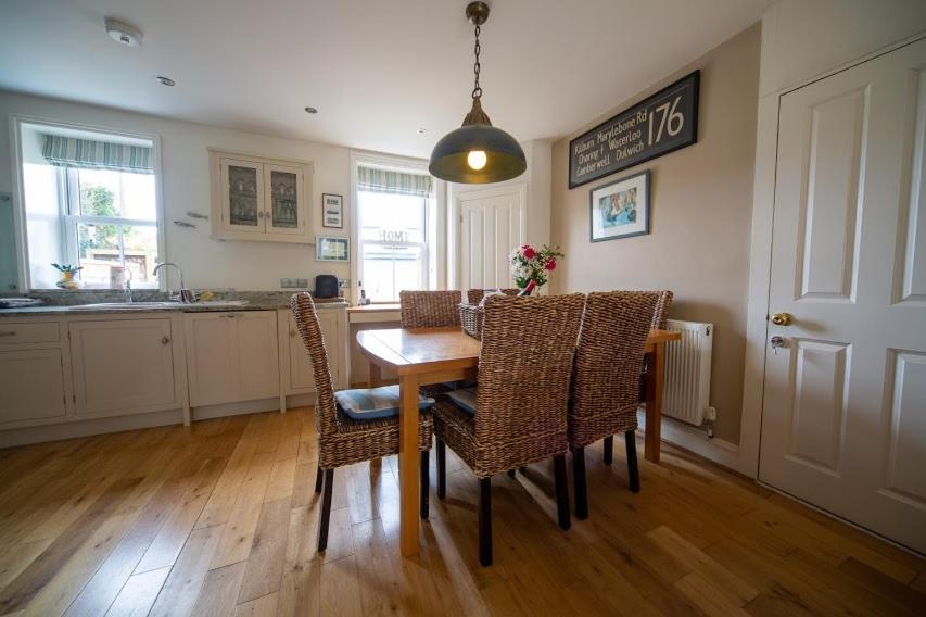 Brookdale House Holiday home *