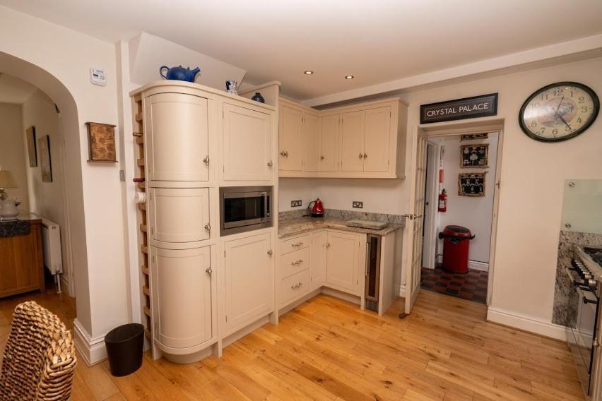 Brookdale House Holiday home *